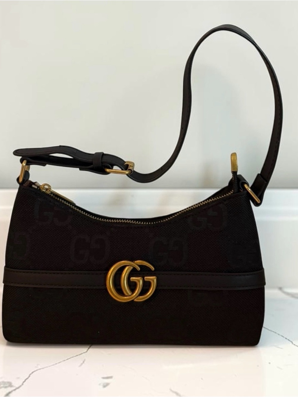 NWOT Source Unknown Black Shoulder Bag